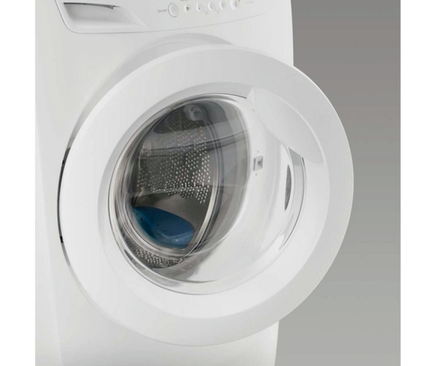 De Zanussi ZWF81663W wasmachine beschikt over een ruime vulopening voor het eenvoudig in- en uitladen