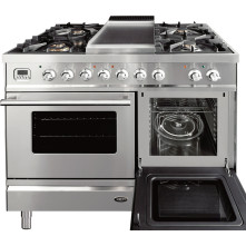 De rechter deur van de Boretti VFP104MIX biedt toegang tot de magnetron met grill. Unieke bij BORETTI.
