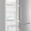 De Liebherr CNef4015 koelkast rvs heeft een koelruimte van 269 liter