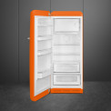 De Smeg FAB28LOR5 is eenvoudig te bedienen door middel van een draaiknop