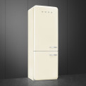 De Smeg FAB38LCR5 is 70 cm. breed en 205 cm. hoog