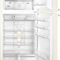 Het interieur van de Smeg FAB50RCR5 koelkast crème