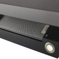Het vetfilter bevindt zich bij de onderste klep Inventum AKD9000GTZ wand afzuigkap