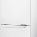 De SAMSUNG koelkast RB31FERNBWW is greeploos 