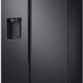De Samsung RS68N8221B1 side-by-side koelkast heeft een ijs- en waterdispencer in de vriesdeur