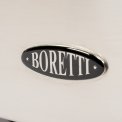 Het Boretti logo is onder de oven geplaatst