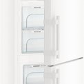 De Liebherr CBN4815 koelkast wit heeft een inhoud van 243 liter