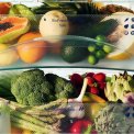 De BioFresh zones in het koelgedeelte zorgen ervoor dat groeten, fruit, vlees en via veel langer houdbaar is