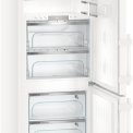 De Liebherr CBNP4858 koelkast wit heeft een inhoud van 344 liter
