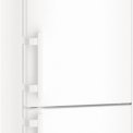 De Liebherr CN4015 koelkast wit is voorzien van volledig vlakke deuren