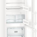De Liebherr CN4015 koelkast wit heeft een inhoud van 356 liter