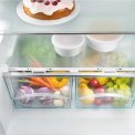 De groenteladen van de Liebherr EK2320 inbouw koelkast
