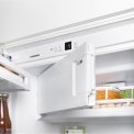 De Liebherr EK2324 inbouw koelkast heeft een ruim vriesvak bovenin