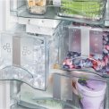 De Liebher SBSbs8673 side-by-side koelkast - blacksteel heeft een IceMaker voor ijsblokjes