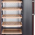 De Liebherr WKT6451 wijnkoelkast biedt ruimte aan 312 flessen wijn