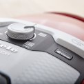 Het vermogen van de Miele Blizzard CX1 Red EcoLine is elektronisch instelbaar met de draaiknop