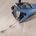 Praktisch is de aktieradius van de Miele Blizzard CX1 Ecoline Parquet Tech stofzuiger blauw