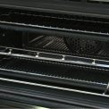 De oven van de Smeg SNL81MFX5 is voorzien van een braadspit / draaispit