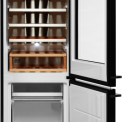 Atag KA2512WD blacksteel koelkast met bovenin wijn/dranken en onderin het vriesgedeelte