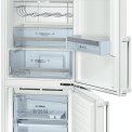 De Bosch KGN39XW32 koelkast wit heeft een totale netto inhoud van 355 liter
