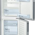 Het interieur van de Bosch KGV33VL31 koelkast rvs-look