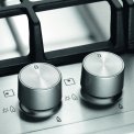 Fraai zijn de grote knoppen op de Electrolux EGH6343BOX inbouw kookplaat