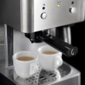 Indien gewenst kunt u met de RI8427/11 twee espresso koffie tegelijkertijd bereiden