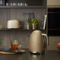 Smeg KLF03CHMEU waterkoker mat champagne