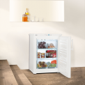 - Behuizing / Kleur deur Wit / Wit - Materiaal deur/deksel Staal - Volume vriesgedeelte 99 l - Energieklasse - Energieverbruik per jaar 149 kWh - Energieverbruik per 24 uur 0,408 kWh - Energiekosten per jaar € 33,- - Geluidsniveau 39 dB(A) - Geluidsniveau