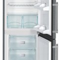 De Liebherr CPbs3413 koelkast heeft een totale netto inhoud van 278 liter