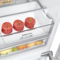 De Fresh zone onderin het koelgedeelte is geschikt voor het langer bewaren van groente en fruit