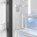 Praktisch is de heldere lichtzuil in het koelgedeelte van de Smeg FQ60X2PEAI side-by-side koelkast