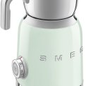 Of u koude of warme melk wil opschuimen, met de Smeg MFF01PGEU melkopschuimer kan het