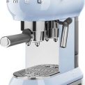 Smeg ECF01PBEU koffiemachine blauw