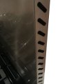De Smeg KITC8X heeft aan de zijkanten 'sleuven' zitten voor de ventilatie van de warme lucht van de oven