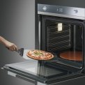 De Smeg SF122PZ inbouw oven beschikt over de uitermate handige pizza functie