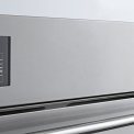 De Smeg SFP9395X1 heeft een eenvoudige bediening ondersteund met een LCD display