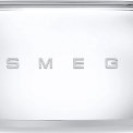 De Smeg TSF02SSEU broodrooster chroom is uitgevoerd in het chromen retro jaren 50 design