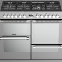 De kookplaat van het Stoves Sterling S1100 DF rvs fornuis is voorzien van wel zeven branders!