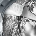 De nieuwe VarioSoft trommel in de Bosch WAY32591NL wasmachine zorgt voor een behoedzamere omgang met uw wasgoed dus minder slijtage