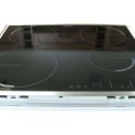 Foto van de Zanussi ZEI6640XBA inductie kookplaat welke in een keukenblad ingebouwd moet worden