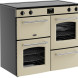 Belling FARMHOUSE 100Ei CRM inductiefornuis in landelijke keuken, crème design met chroom accenten