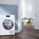 De Miele TCR870WP heeft een fraai design en kan desgewenst gecombineerd worden met de bijpassende wasmachine