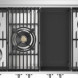 Detail van 5 messing gasbranders op STEEL GP12FF-4TM fornuis