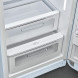 De Smeg FAB28RPB5 koelkast blauw - rechtsdraaiend heeft onderin een Life Plus verszone