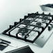 De Whirlpool AKR3291IX kookplaat heeft een strak design en veel panruimte