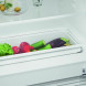 AEG TK3SS821DF onderbouwkoelkast verse groentela geopend detail met groenten