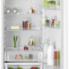AEG TK7DS181DS koelkast geopende deur toont complete interieurindeling met schappen en laden