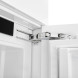 De Atag KD25178A heeft een deur-op-deur montage systeem