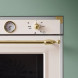 Bertazzoni F609HEREKTAG detail bedieningspaneel met thermostaat, keuzeknop en functieknoppen op crème frontpaneel